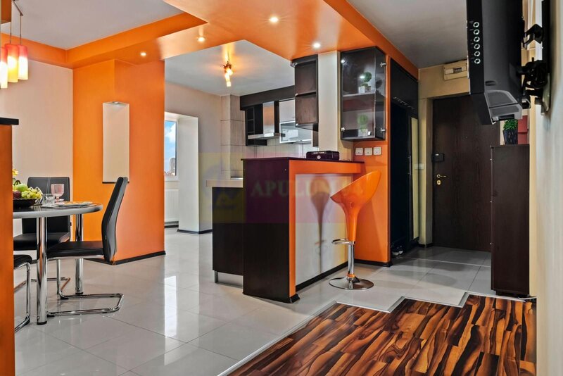 Apartament 4 camere Unirii- stradal.
