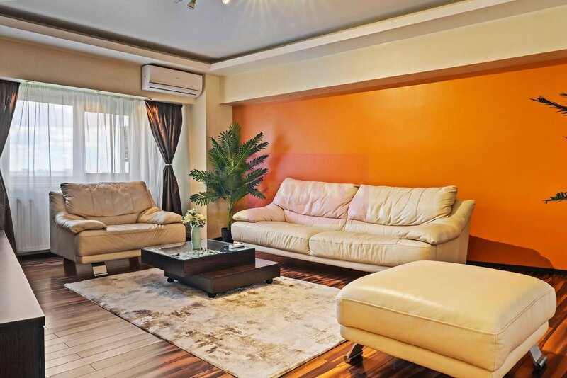 Apartament 4 camere Unirii- stradal.