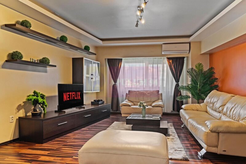 Apartament 4 camere Unirii- stradal.